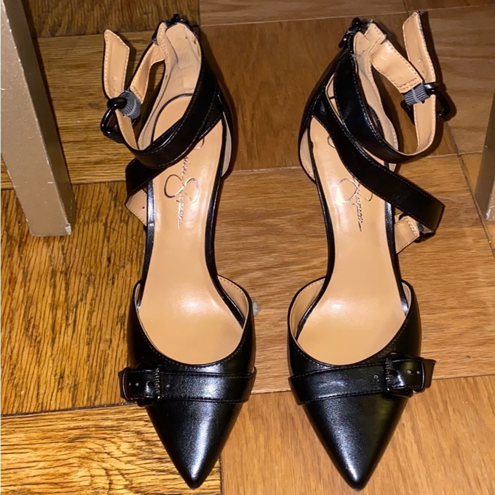 JESSICA SIMPSON WAYZA PUMP